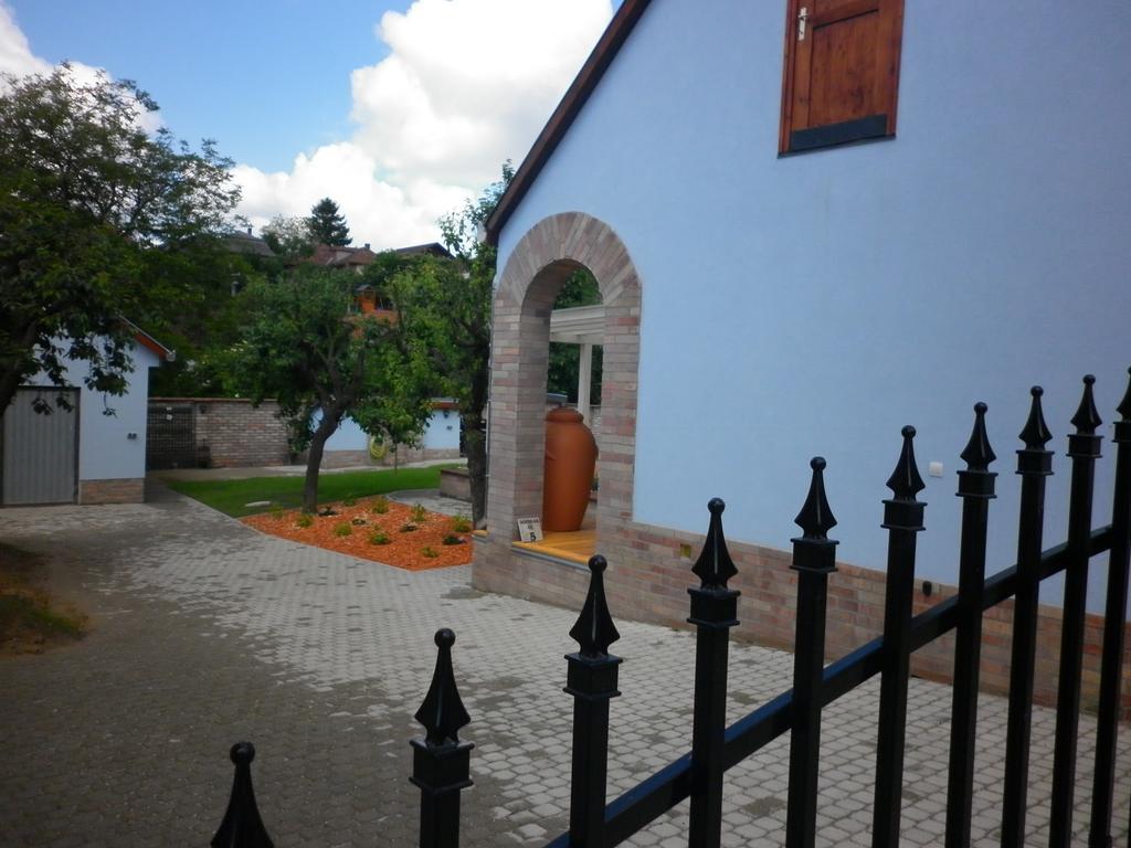 Gete Vendeghaz Villa Csolnok Buitenkant foto